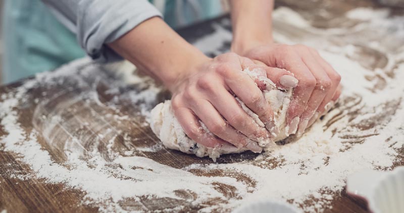 baking is one of the profitable businesses for stay home mums